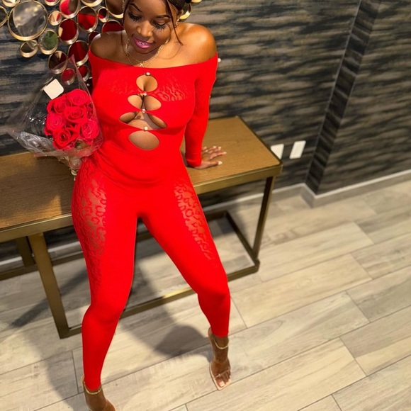 Large red spandex jumpsuit - Picture 3 of 10